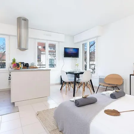 Le Calmette By Apirent #central #lumineux #calme #wifi Apartment *