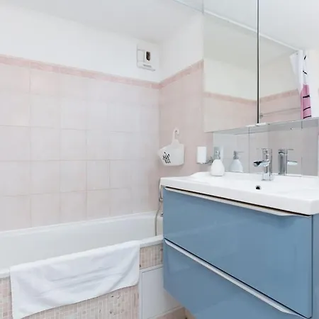 Apartment Le Calmette By Apirent #central #lumineux #calme #wifi *
