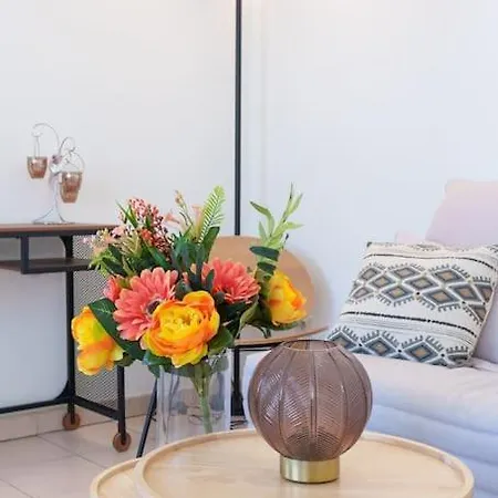Appartement Le Calmette By Apirent #central #lumineux #calme #wifi Cannes